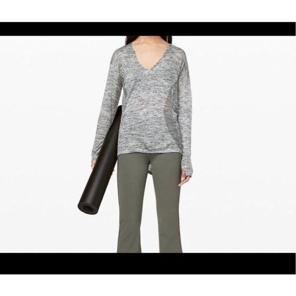 Lululemon Still Movement Sweater Sz 4 - Picture 2 of 4